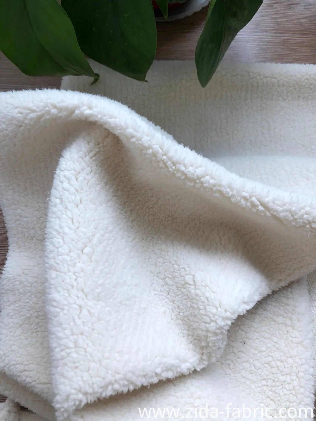 100%Polyester Cotton Velvet-Like Knitted Fabric